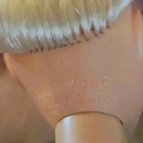 Vintage 1970's Kenner Darci Cover Girl Doll W/Outfits,stand And Portfolio Case - Picture 2 of 5